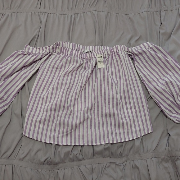 NWT Express off the shoulders purple/white blouse - Picture 1 of 5